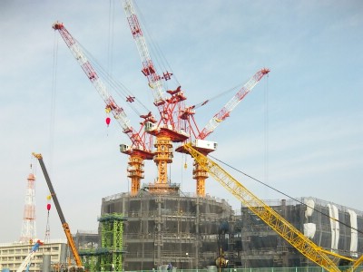 改建技術(shù)，全是吊車