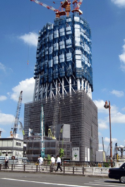 改造中的東京塔