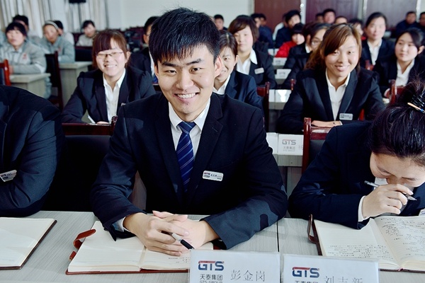 濟南商務(wù)攝影,濟南商務(wù)人像,濟南商業(yè)攝影,濟南攝影